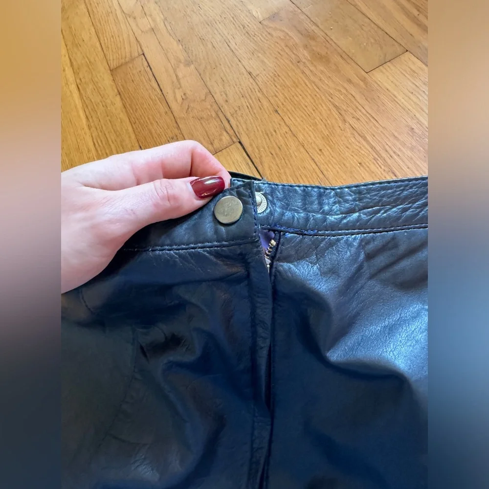 70s-80s Vintage Navy Blue Pierre Cardin Leather Skirt - Picture 6 of 11